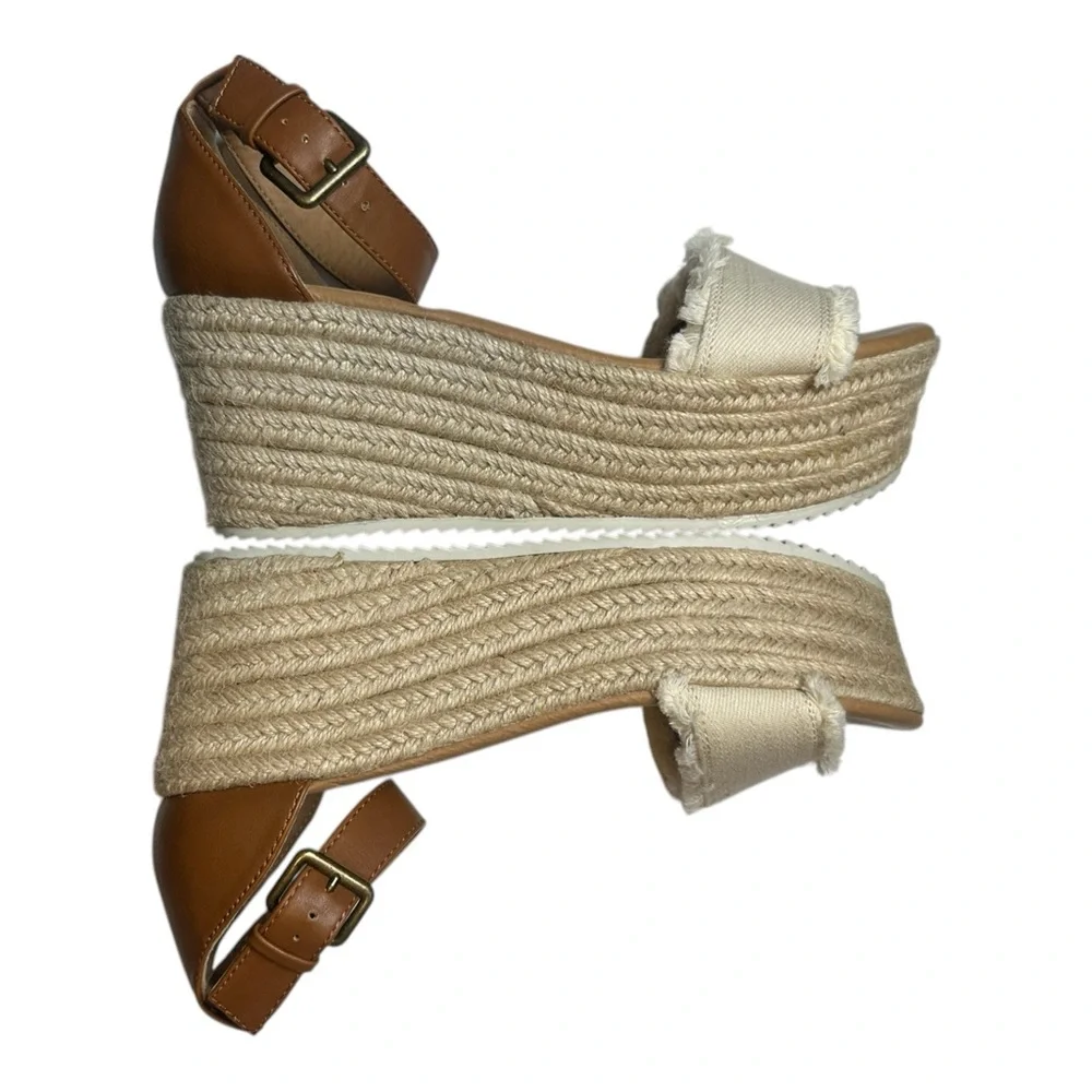 Brash Women's Tan & Cream Wedge Espadrille‎ Sandals Size 8 EUC!